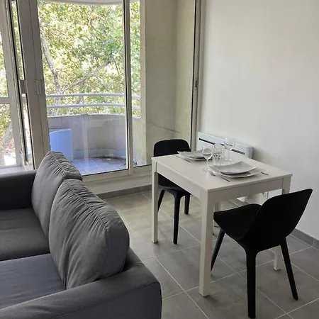 Le 44 - La Gare A Vos Pieds, Sejour D'affaires Ou Decouverte Urbaine Appartement