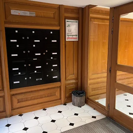 Apartment Le 44 - La Gare A Vos Pieds, Sejour D'affaires Ou Decouverte Urbaine Grenoble