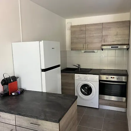 Le 44 - La Gare A Vos Pieds, Sejour D'affaires Ou Decouverte Urbaine Apartment