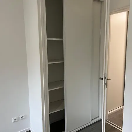Apartment Le 44 - La Gare A Vos Pieds, Sejour D'affaires Ou Decouverte Urbaine Grenoble